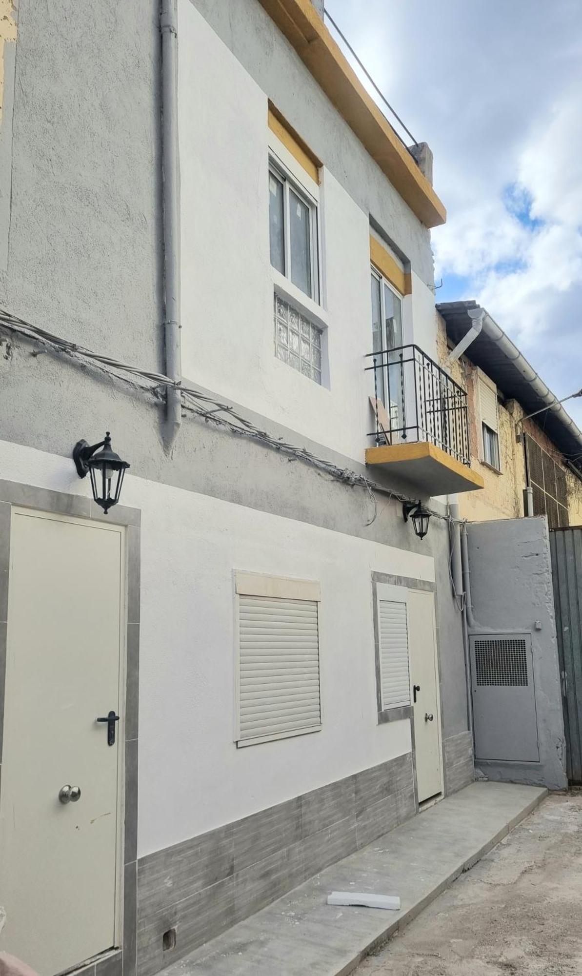 Apartamentos Aeropuerto Valencia Манисес Екстериор снимка